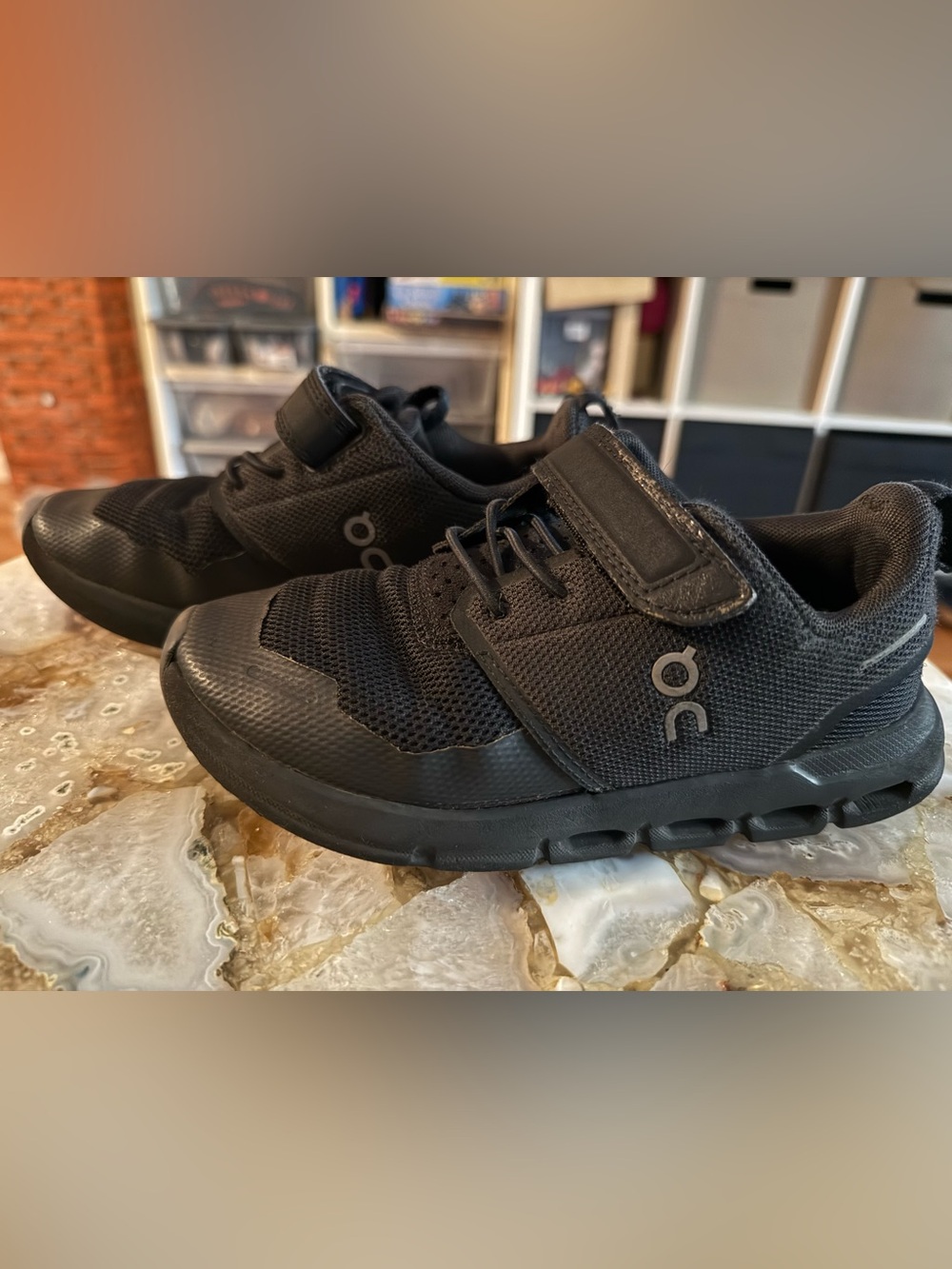 On Running Kids Black Velcro CloudSneaker